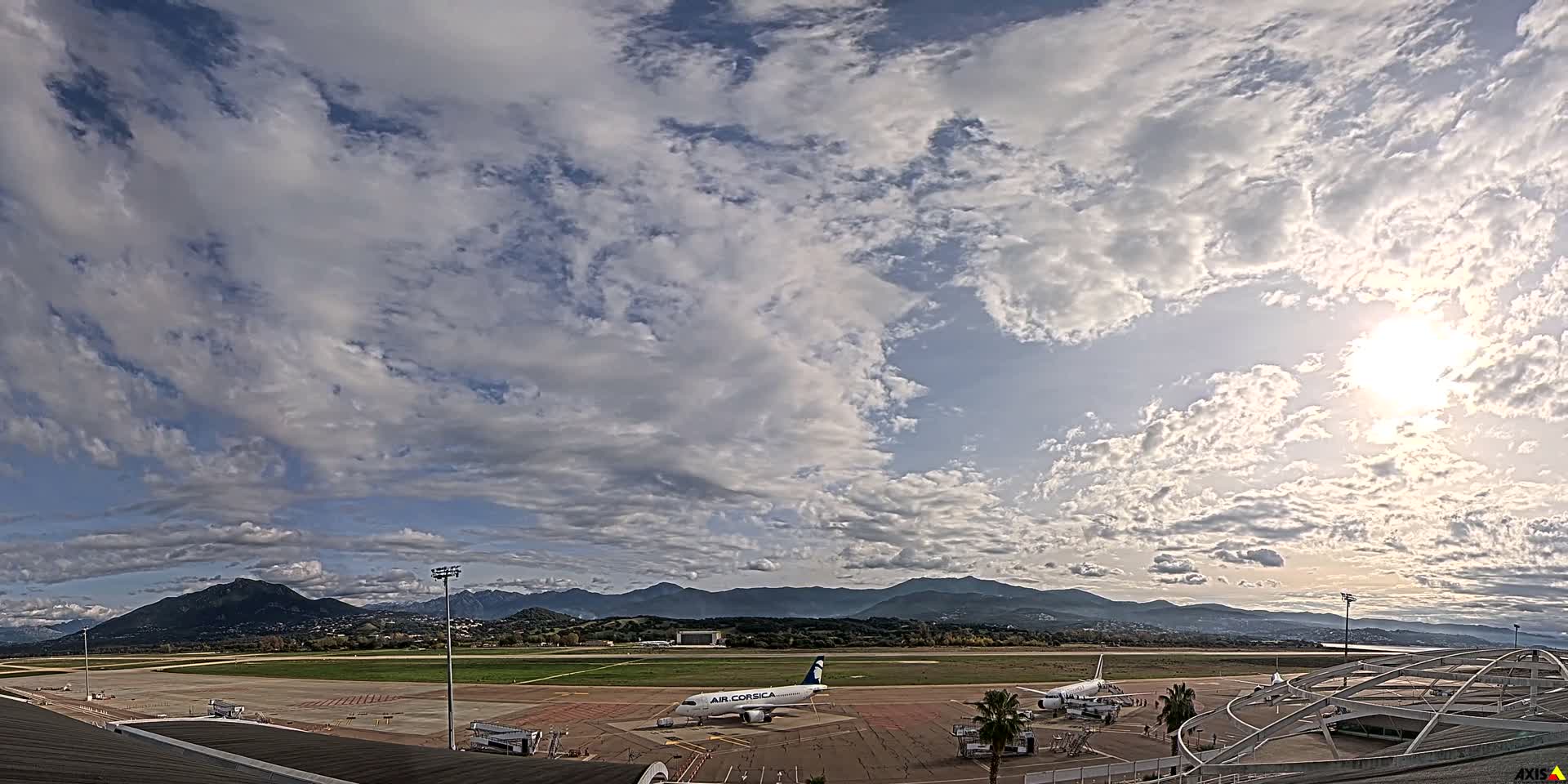 Aéroport Ajaccio Napoleon Bonaparte Airport Live Cam  AJA/LFKJ-  Ajaccio, Corse-du-Sud, Corse , France