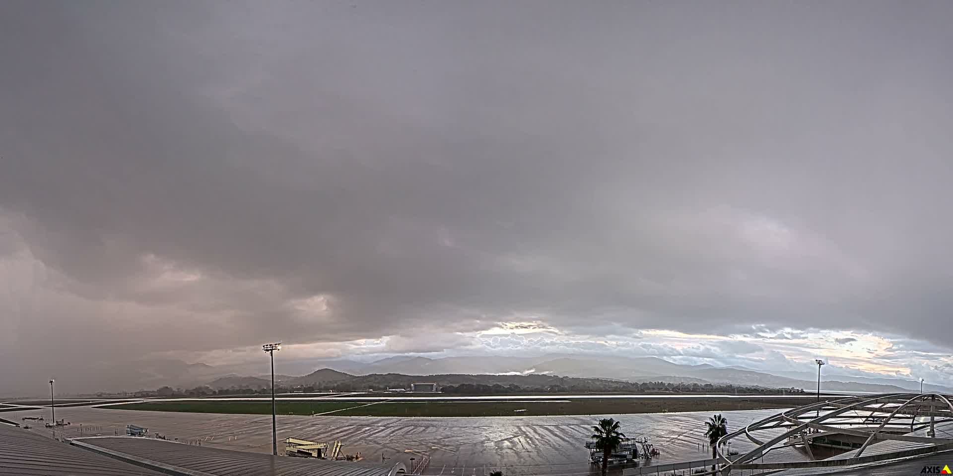 Aéroport Ajaccio Napoleon Bonaparte Airport Live Cam  AJA/LFKJ-  Ajaccio, Corse-du-Sud, Corse , France
