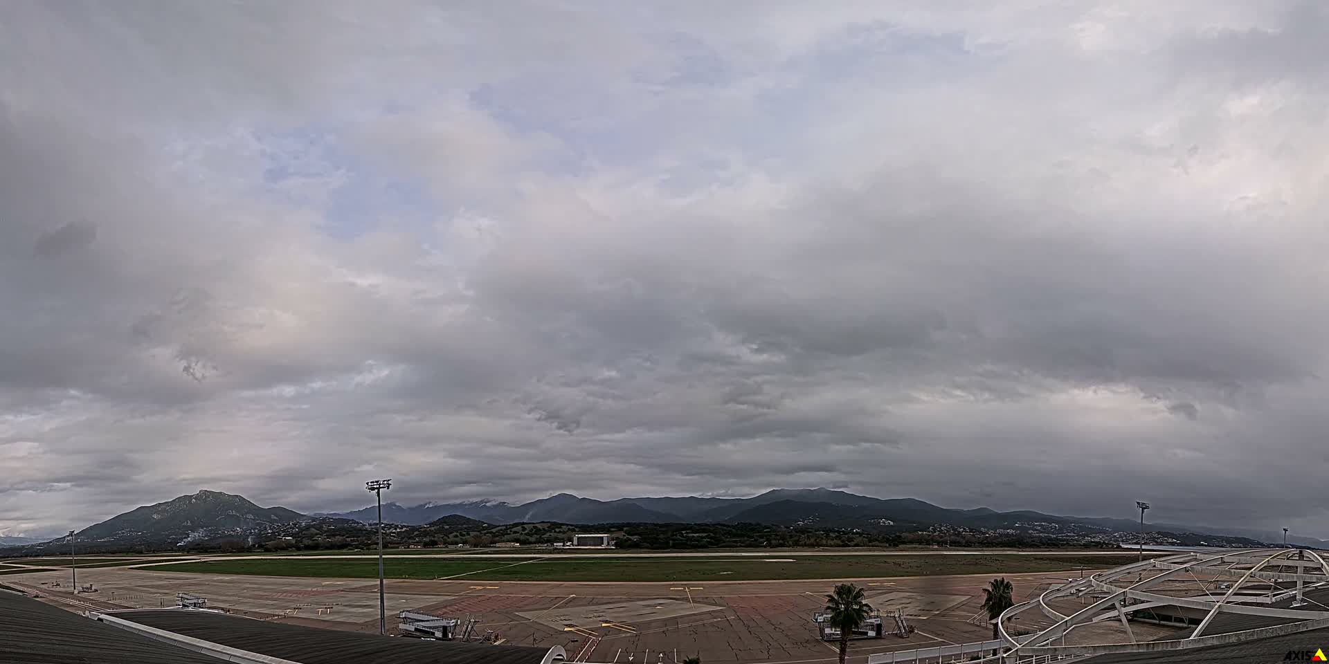 Aéroport Ajaccio Napoleon Bonaparte Airport Live Cam  AJA/LFKJ-  Ajaccio, Corse-du-Sud, Corse , France