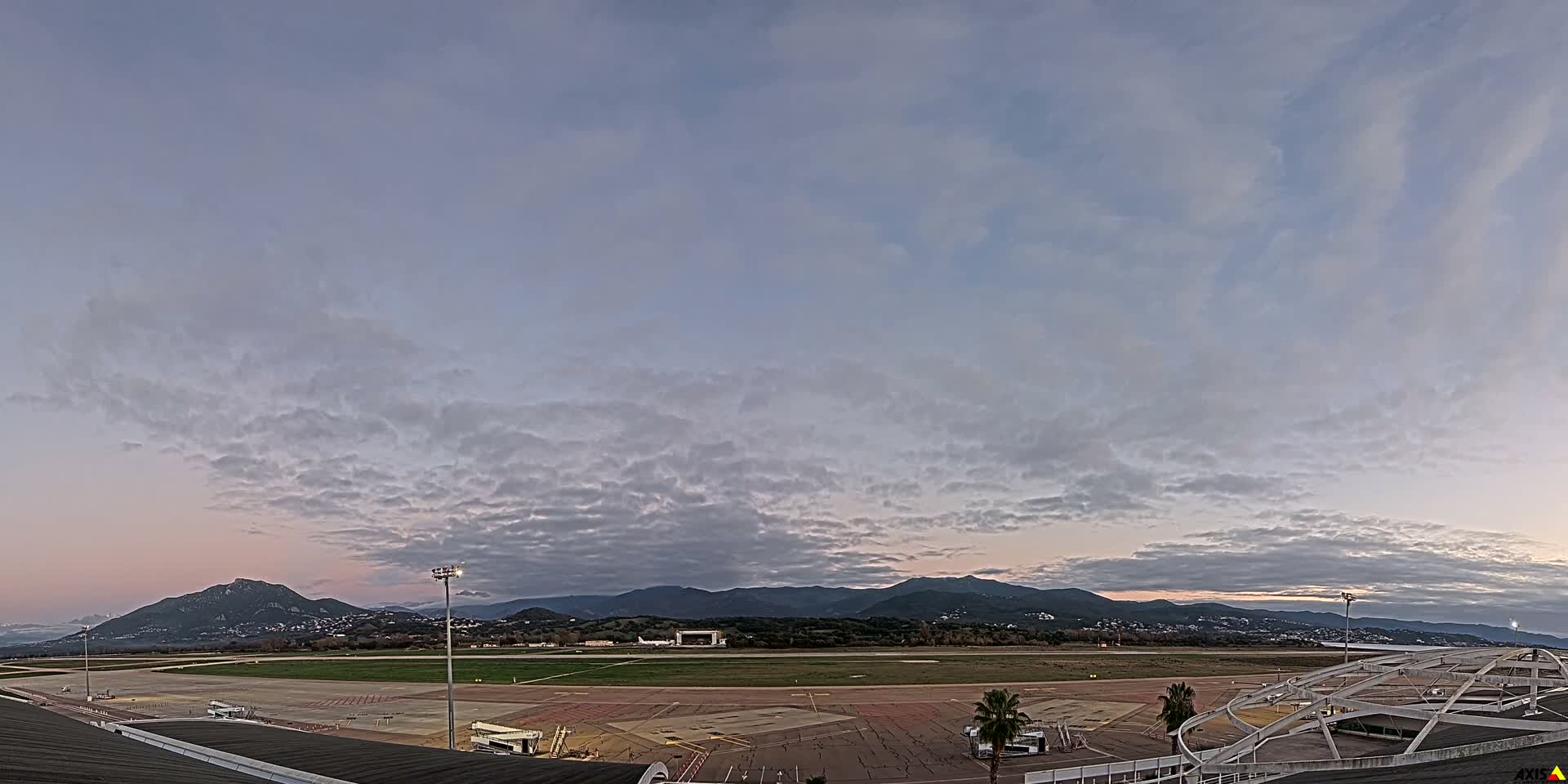Aéroport Ajaccio Napoleon Bonaparte Airport Live Cam  AJA/LFKJ-  Ajaccio, Corse-du-Sud, Corse , France