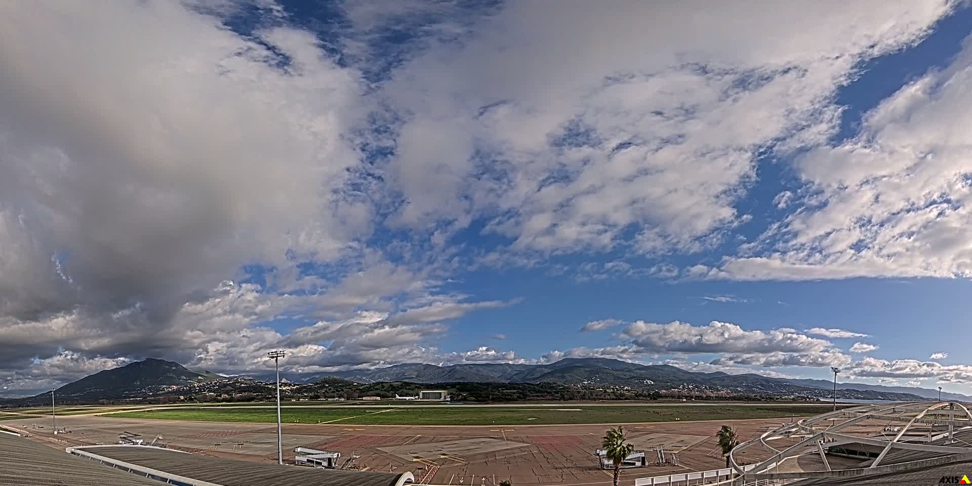 Aéroport Ajaccio Napoleon Bonaparte Airport Live Cam  AJA/LFKJ-  Ajaccio, Corse-du-Sud, Corse , France