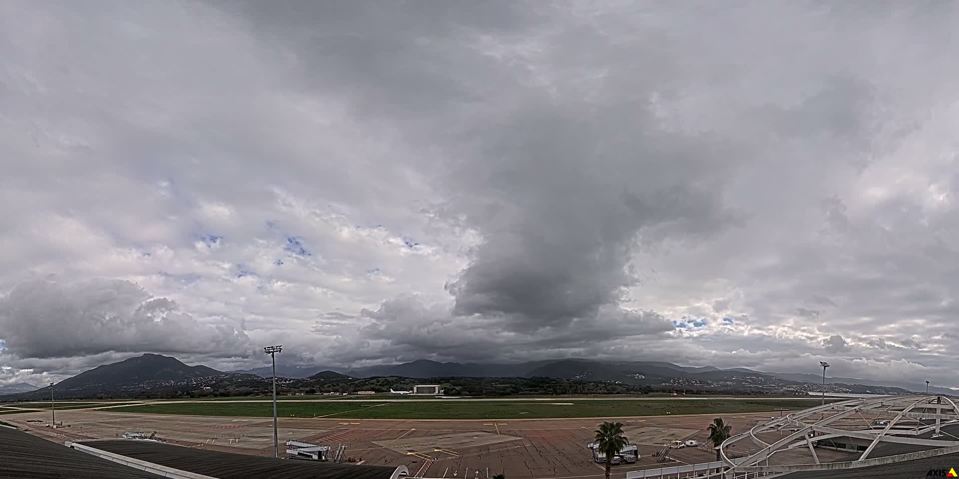Aéroport Ajaccio Napoleon Bonaparte Airport Live Cam  AJA/LFKJ-  Ajaccio, Corse-du-Sud, Corse , France