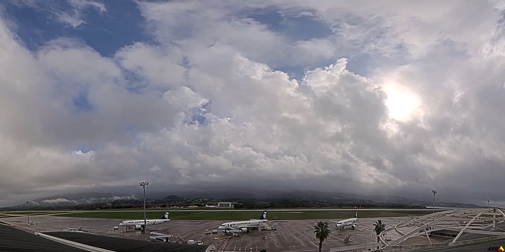 Aéroport Ajaccio Napoleon Bonaparte Airport Live Cam  AJA/LFKJ-  Ajaccio, Corse-du-Sud, Corse , France