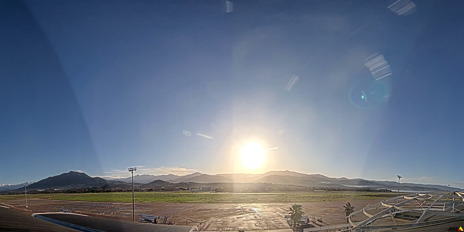Aéroport Ajaccio Napoleon Bonaparte Airport Live Cam  AJA/LFKJ-  Ajaccio, Corse-du-Sud, Corse , France