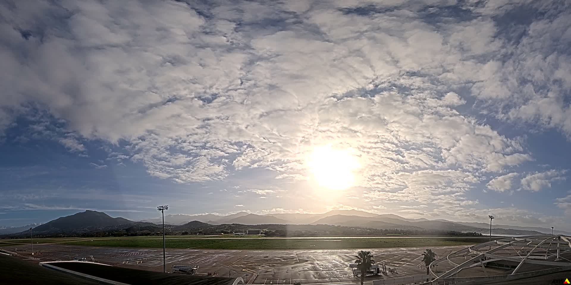 Aéroport Ajaccio Napoleon Bonaparte Airport Live Cam  AJA/LFKJ-  Ajaccio, Corse-du-Sud, Corse , France