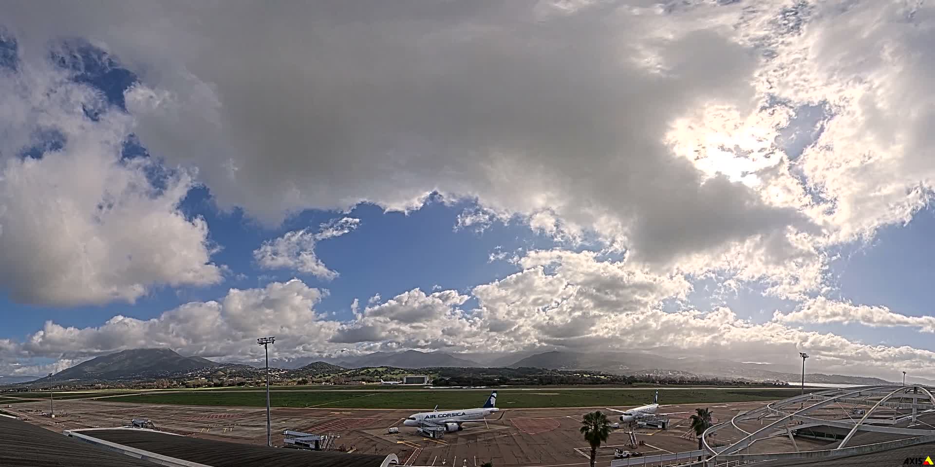 Aéroport Ajaccio Napoleon Bonaparte Airport Live Cam  AJA/LFKJ-  Ajaccio, Corse-du-Sud, Corse , France