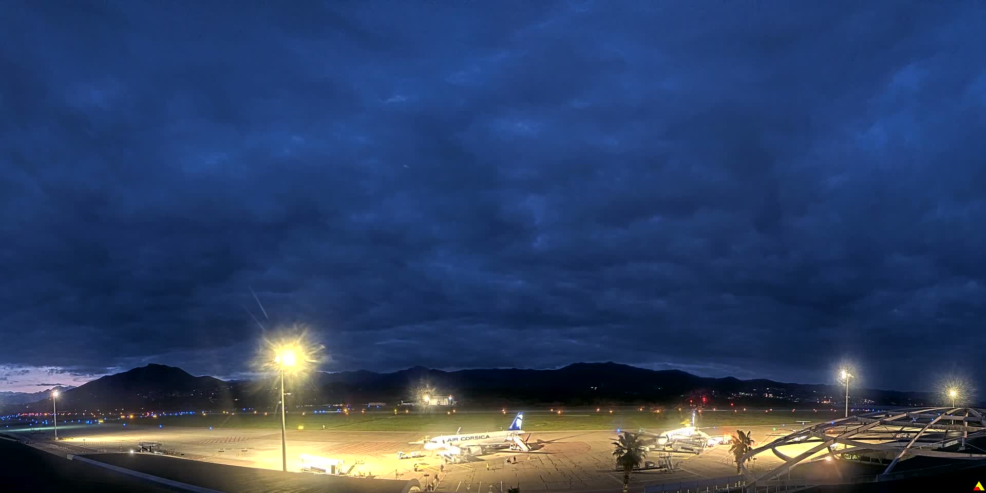 Aéroport Ajaccio Napoleon Bonaparte Airport Live Cam  AJA/LFKJ-  Ajaccio, Corse-du-Sud, Corse , France