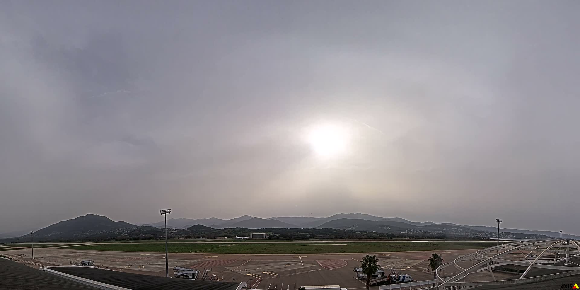 Aéroport Ajaccio Napoleon Bonaparte Airport Live Cam  AJA/LFKJ-  Ajaccio, Corse-du-Sud, Corse , France