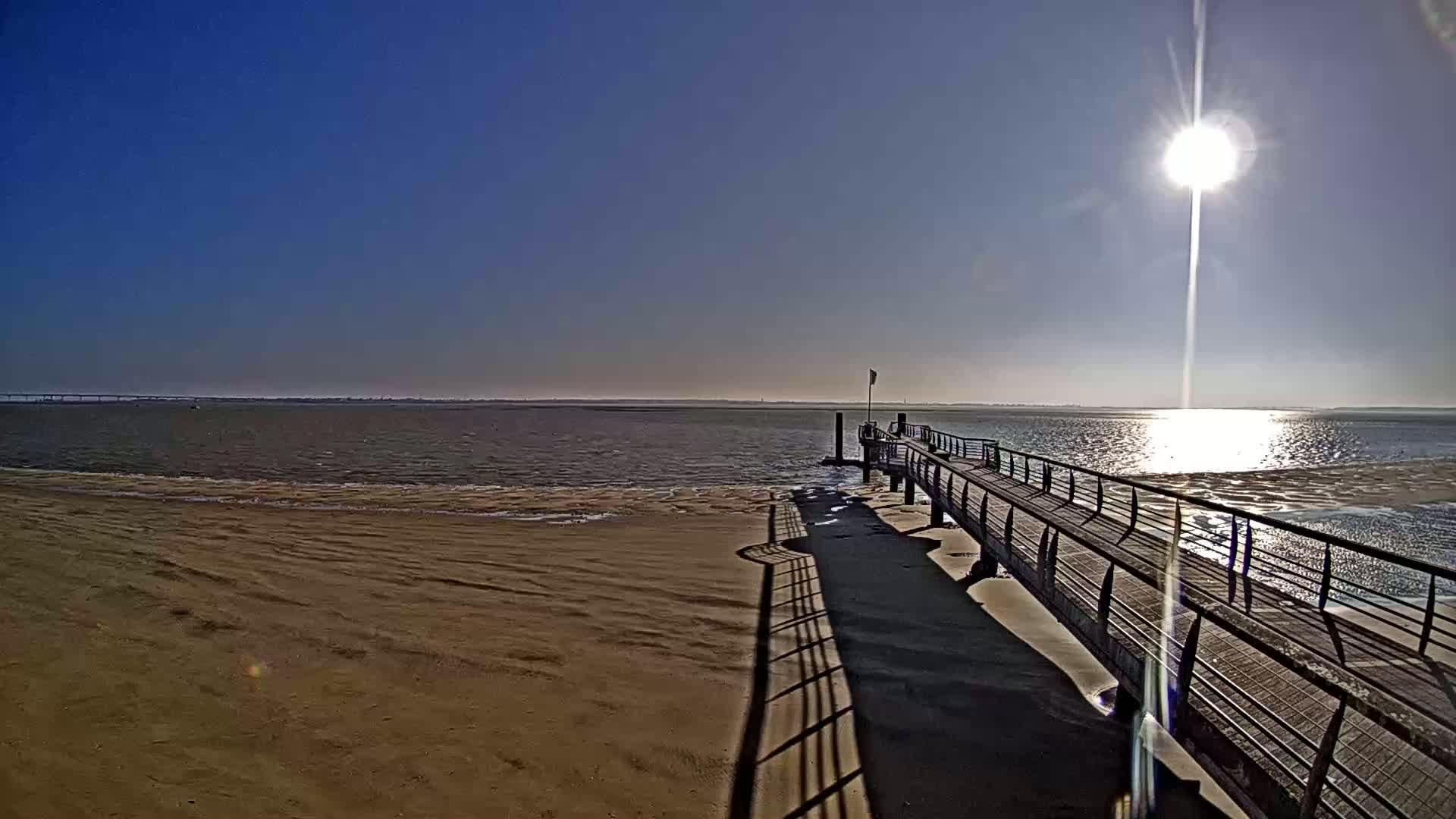 Saint-Trojan CNCO Marine Live Cam - 	Saint-Trojan-les-Bains, Blaye, Gironde, 	Nouvelle-Aquitaine, France