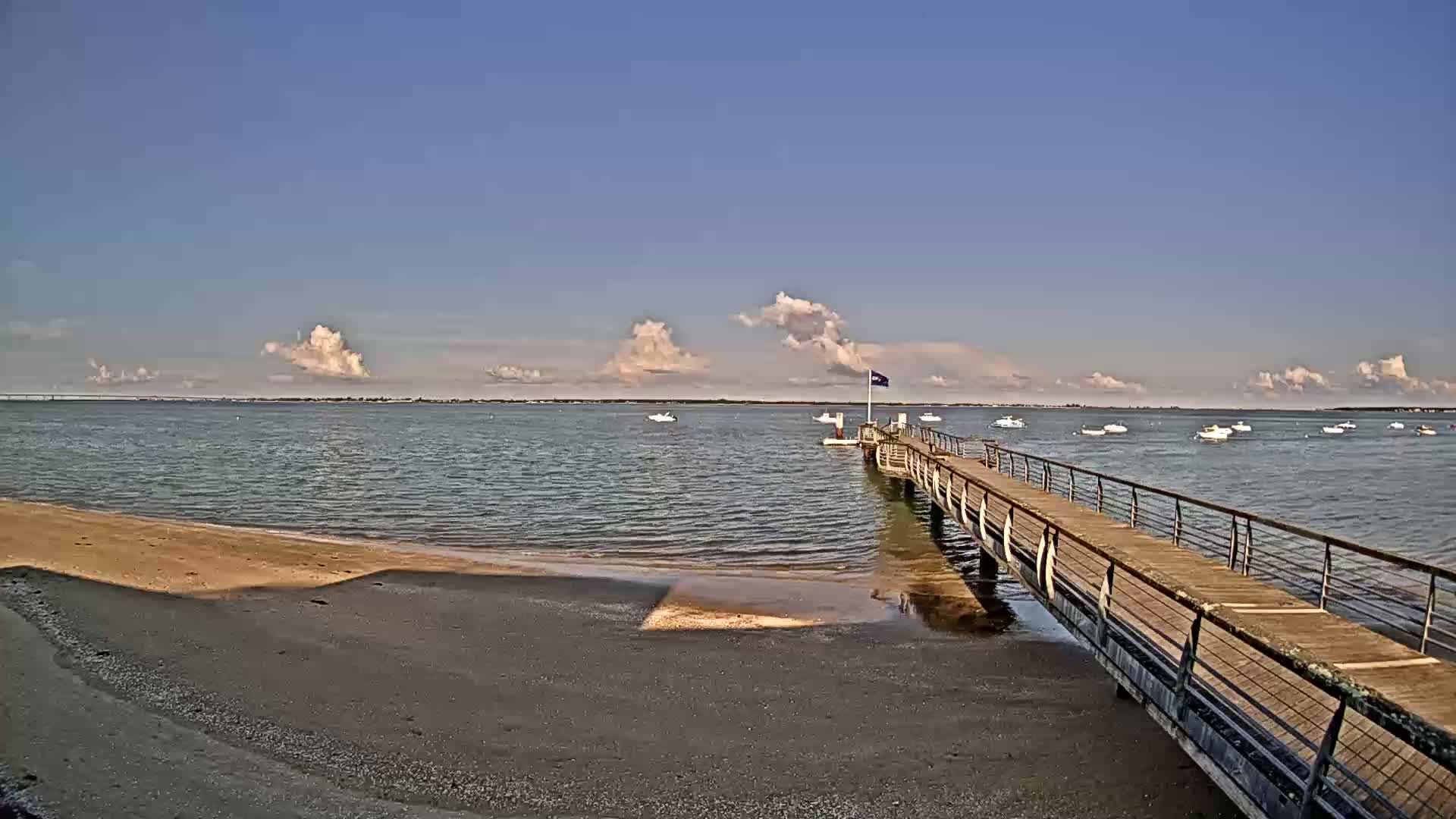 Saint-Trojan CNCO Marine Live Cam - 	Saint-Trojan-les-Bains, Blaye, Gironde, 	Nouvelle-Aquitaine, France