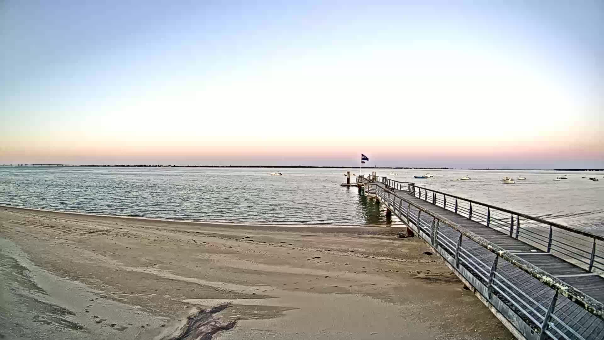 Saint-Trojan CNCO Marine Live Cam - 	Saint-Trojan-les-Bains, Blaye, Gironde, 	Nouvelle-Aquitaine, France