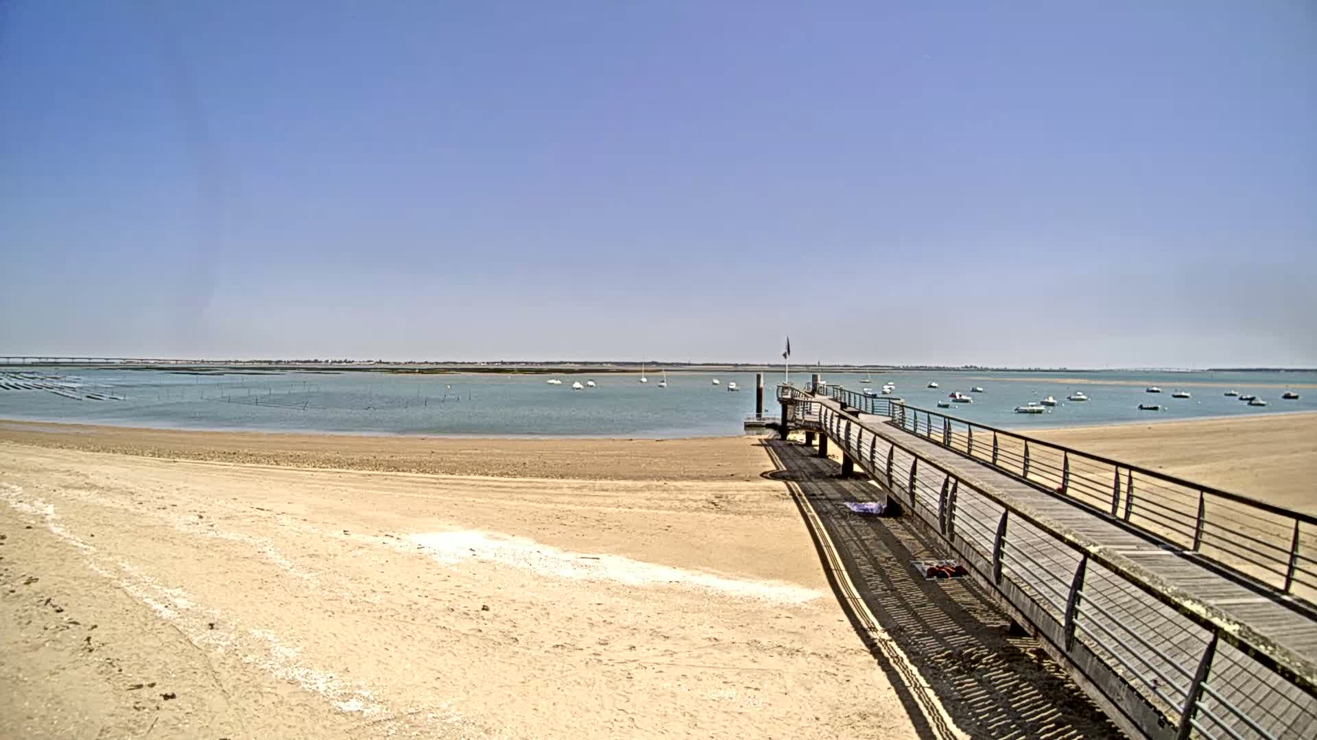 Saint-Trojan CNCO Marine Live Cam - 	Saint-Trojan-les-Bains, Blaye, Gironde, 	Nouvelle-Aquitaine, France