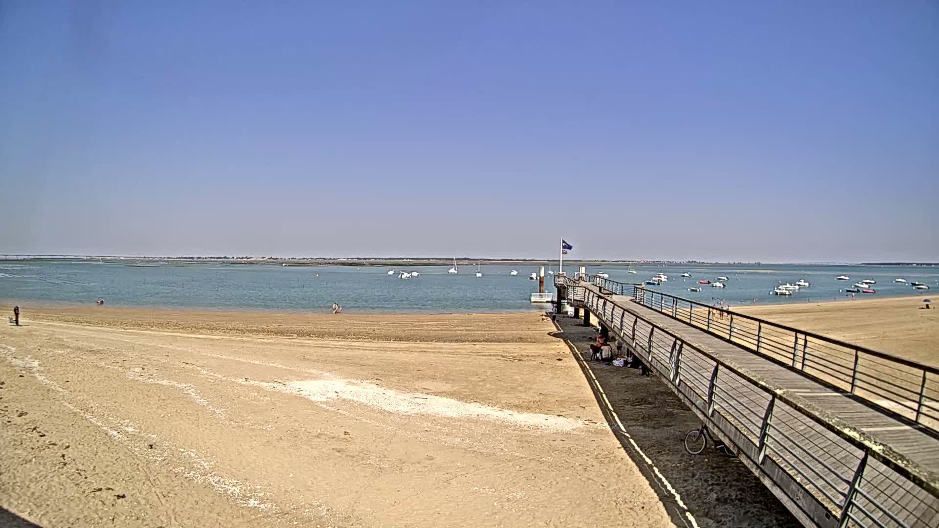 Saint-Trojan CNCO Marine Live Cam - 	Saint-Trojan-les-Bains, Blaye, Gironde, 	Nouvelle-Aquitaine, France