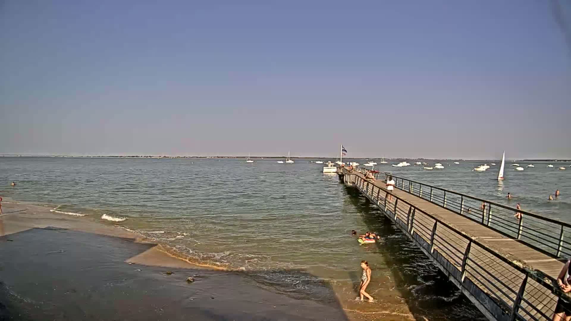 Saint-Trojan CNCO Marine Live Cam - 	Saint-Trojan-les-Bains, Blaye, Gironde, 	Nouvelle-Aquitaine, France