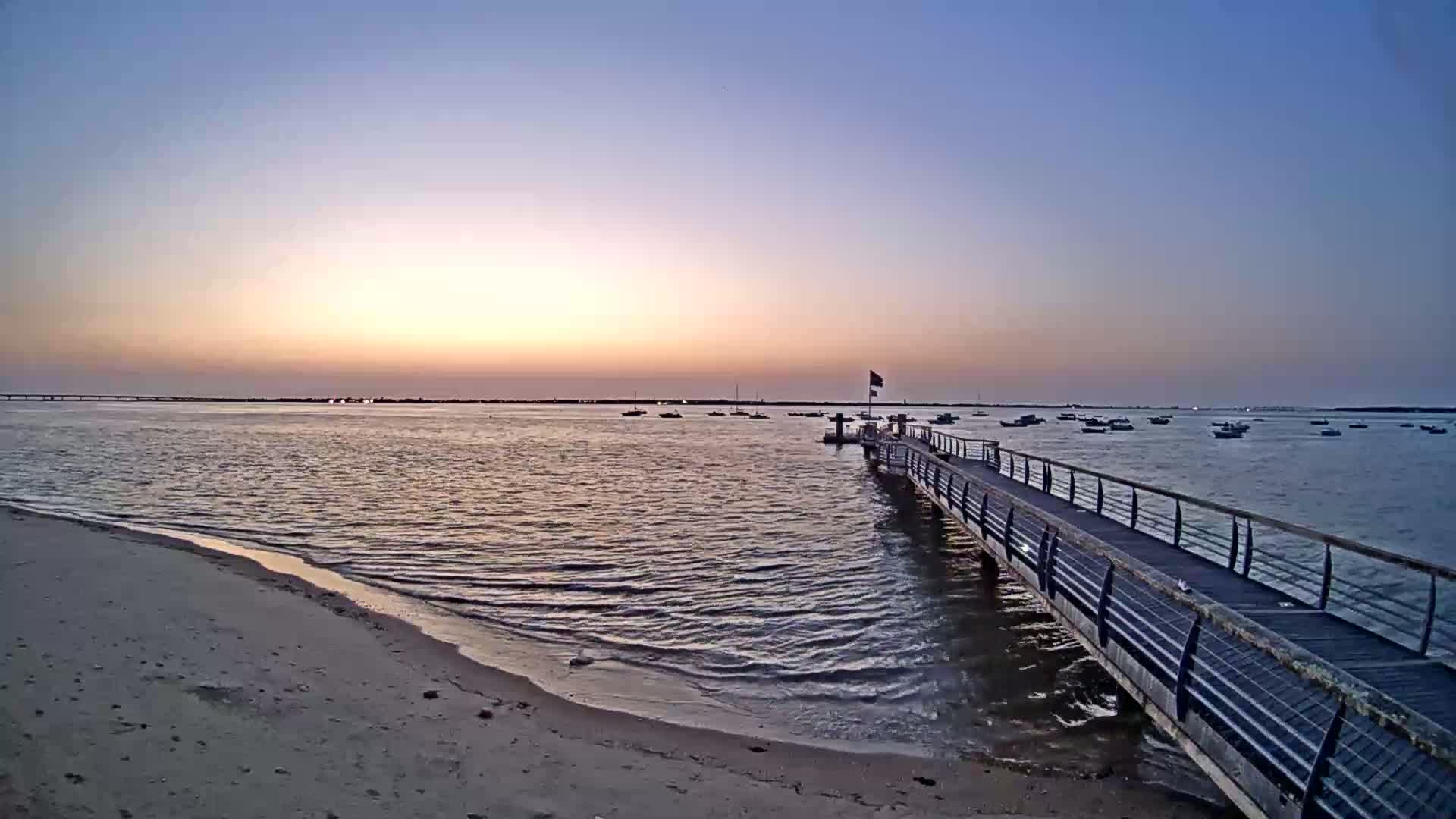 Saint-Trojan CNCO Marine Live Cam - 	Saint-Trojan-les-Bains, Blaye, Gironde, 	Nouvelle-Aquitaine, France