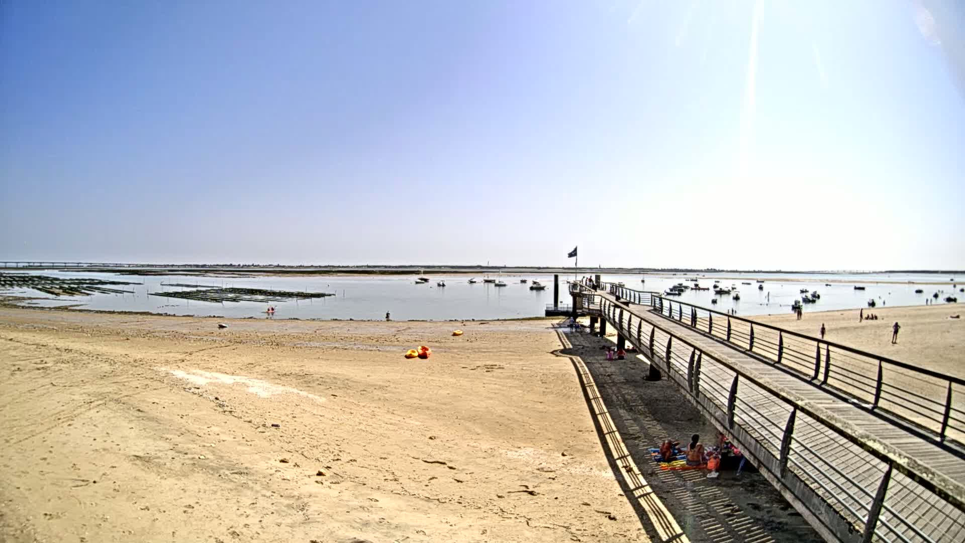 Saint-Trojan CNCO Marine Live Cam - 	Saint-Trojan-les-Bains, Blaye, Gironde, 	Nouvelle-Aquitaine, France