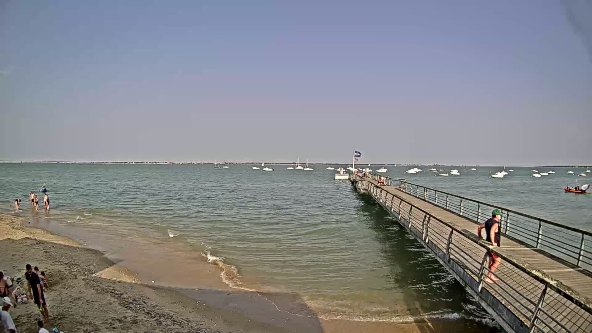 Saint-Trojan CNCO Marine Live Cam - 	Saint-Trojan-les-Bains, Blaye, Gironde, 	Nouvelle-Aquitaine, France