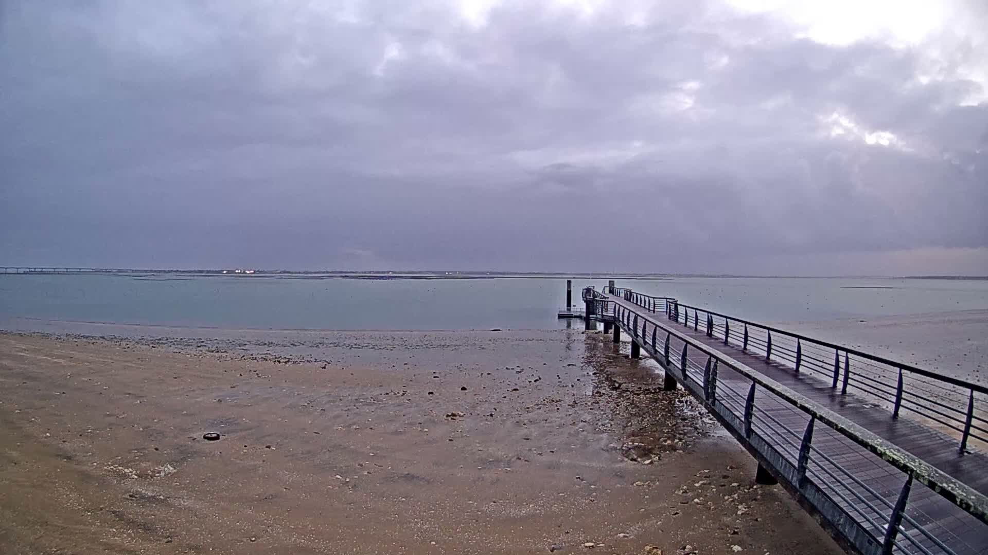 Saint-Trojan CNCO Marine Live Cam - 	Saint-Trojan-les-Bains, Blaye, Gironde, 	Nouvelle-Aquitaine, France