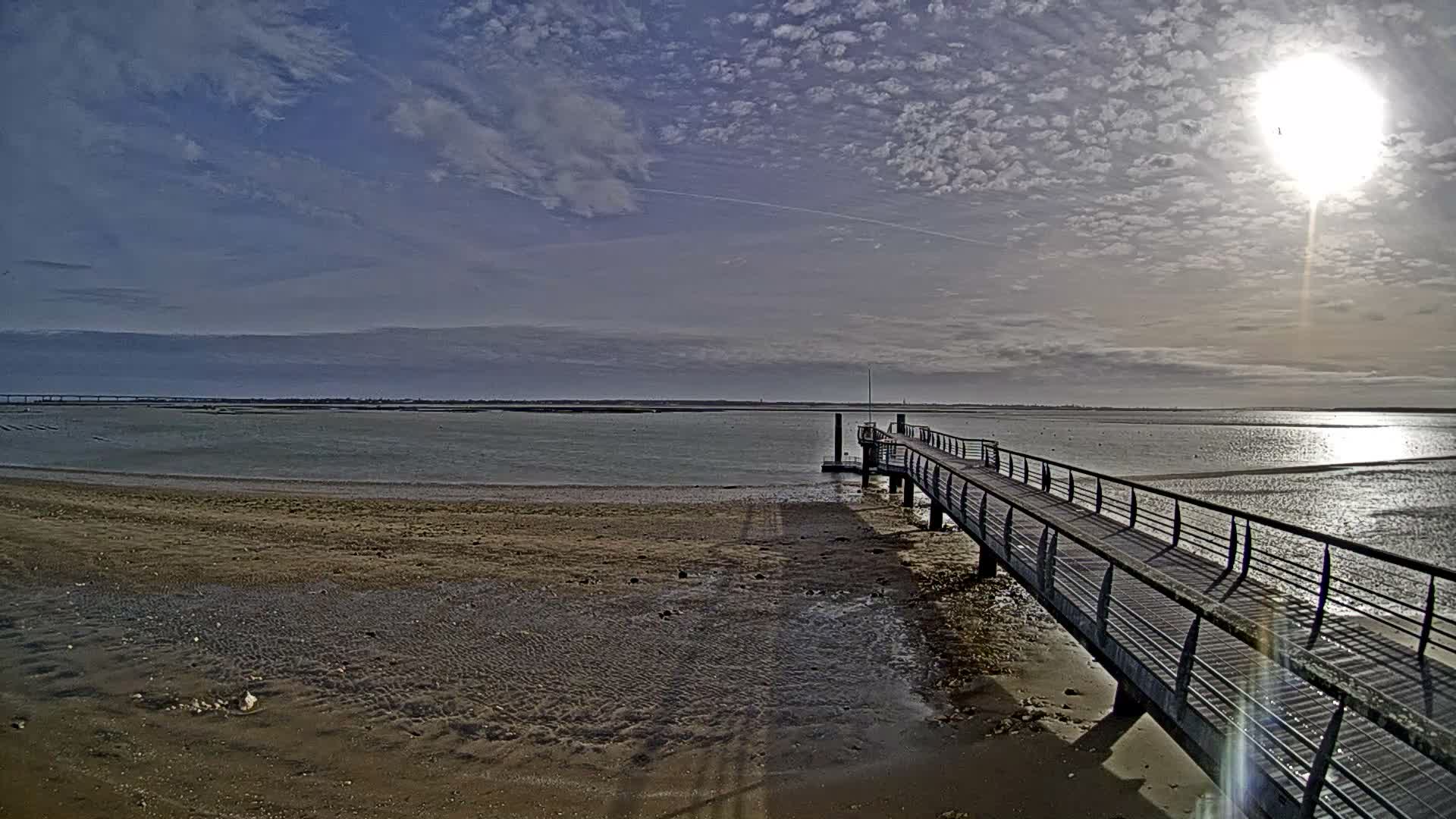 Saint-Trojan CNCO Marine Live Cam - 	Saint-Trojan-les-Bains, Blaye, Gironde, 	Nouvelle-Aquitaine, France