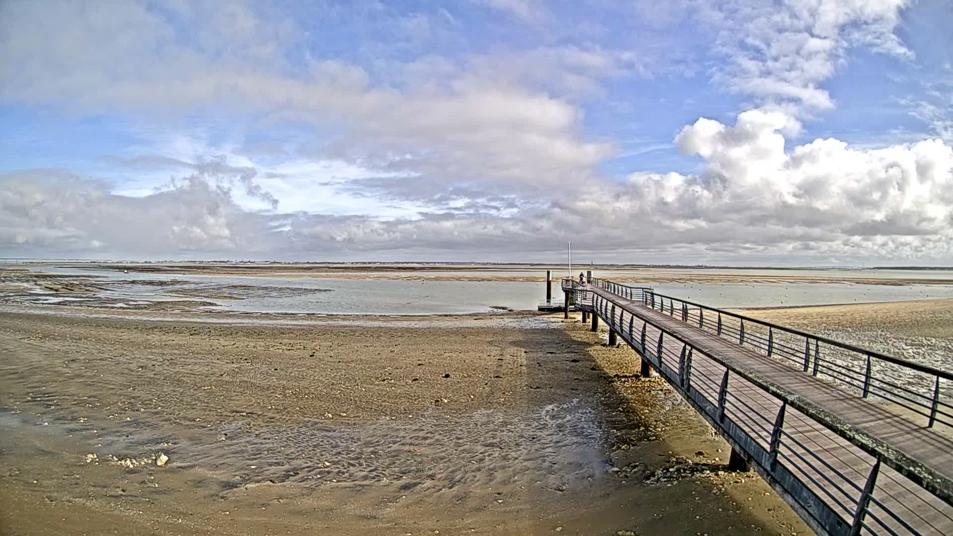 Saint-Trojan CNCO Marine Live Cam - 	Saint-Trojan-les-Bains, Blaye, Gironde, 	Nouvelle-Aquitaine, France