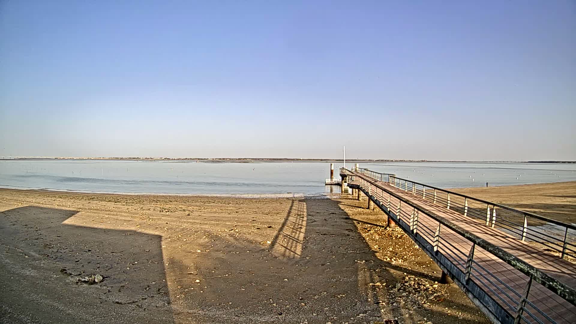 Saint-Trojan CNCO Marine Live Cam - 	Saint-Trojan-les-Bains, Blaye, Gironde, 	Nouvelle-Aquitaine, France