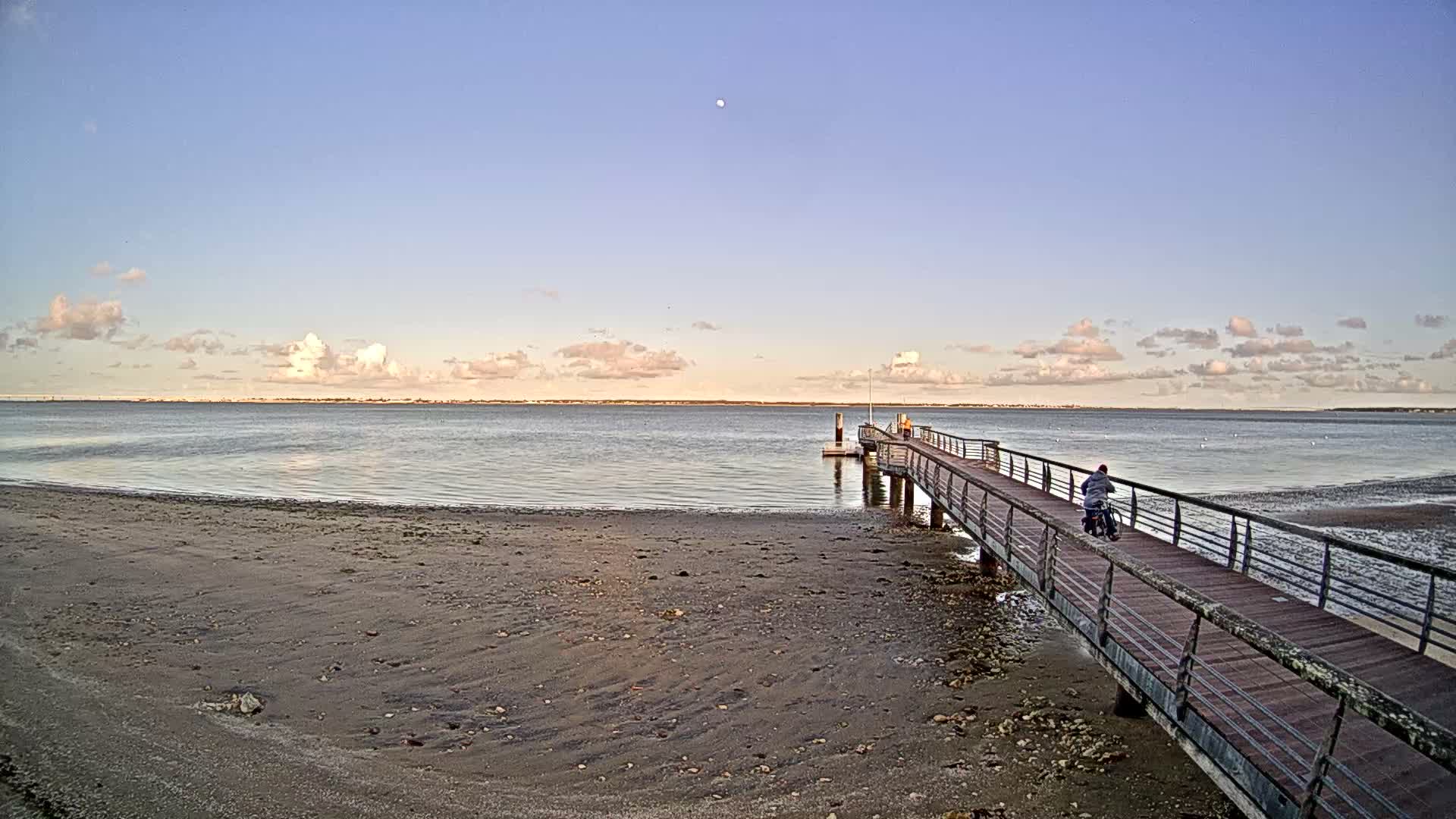 Saint-Trojan CNCO Marine Live Cam - 	Saint-Trojan-les-Bains, Blaye, Gironde, 	Nouvelle-Aquitaine, France