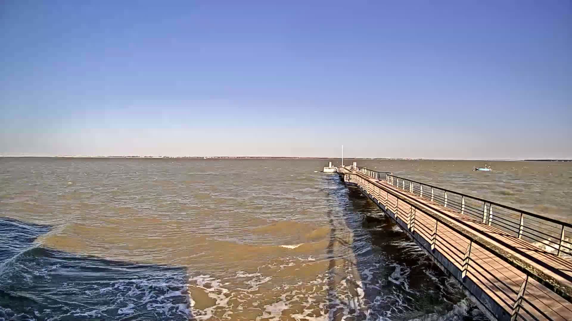 Saint-Trojan CNCO Marine Live Cam - 	Saint-Trojan-les-Bains, Blaye, Gironde, 	Nouvelle-Aquitaine, France