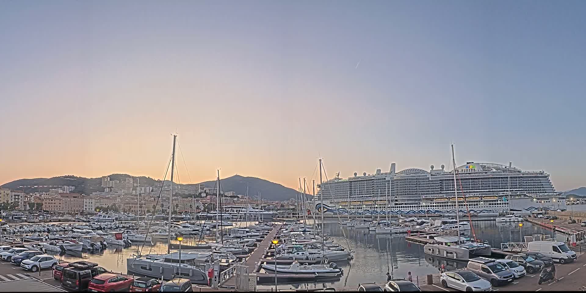 Ajaccio City & Port de Plaisance Charles Ornano Live Cam - Ajaccio, Corse-du-Sud, Corse , France