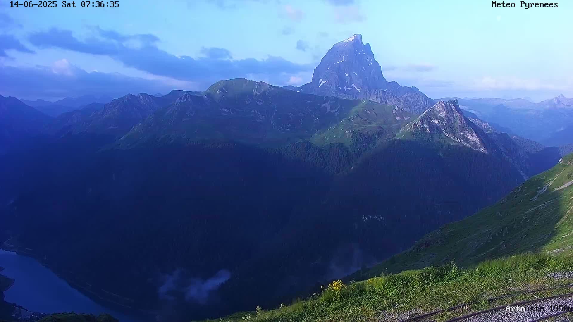 Laruns, Artouste Mount Live Cam - Oloron-Sainte-Marie, Pyrenees-Atlantiques, Nouvelle-Aquitaine, France