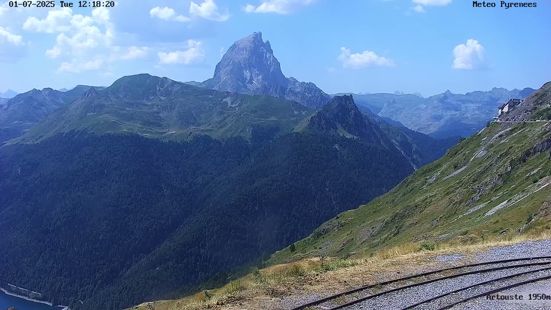 Laruns, Artouste Mount Live Cam - Oloron-Sainte-Marie, Pyrenees-Atlantiques, Nouvelle-Aquitaine, France