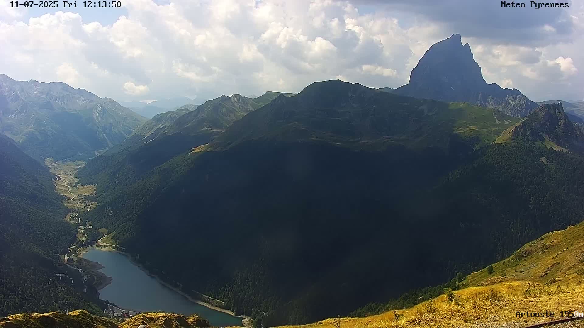 Laruns, Artouste Mount Live Cam - Oloron-Sainte-Marie, Pyrenees-Atlantiques, Nouvelle-Aquitaine, France