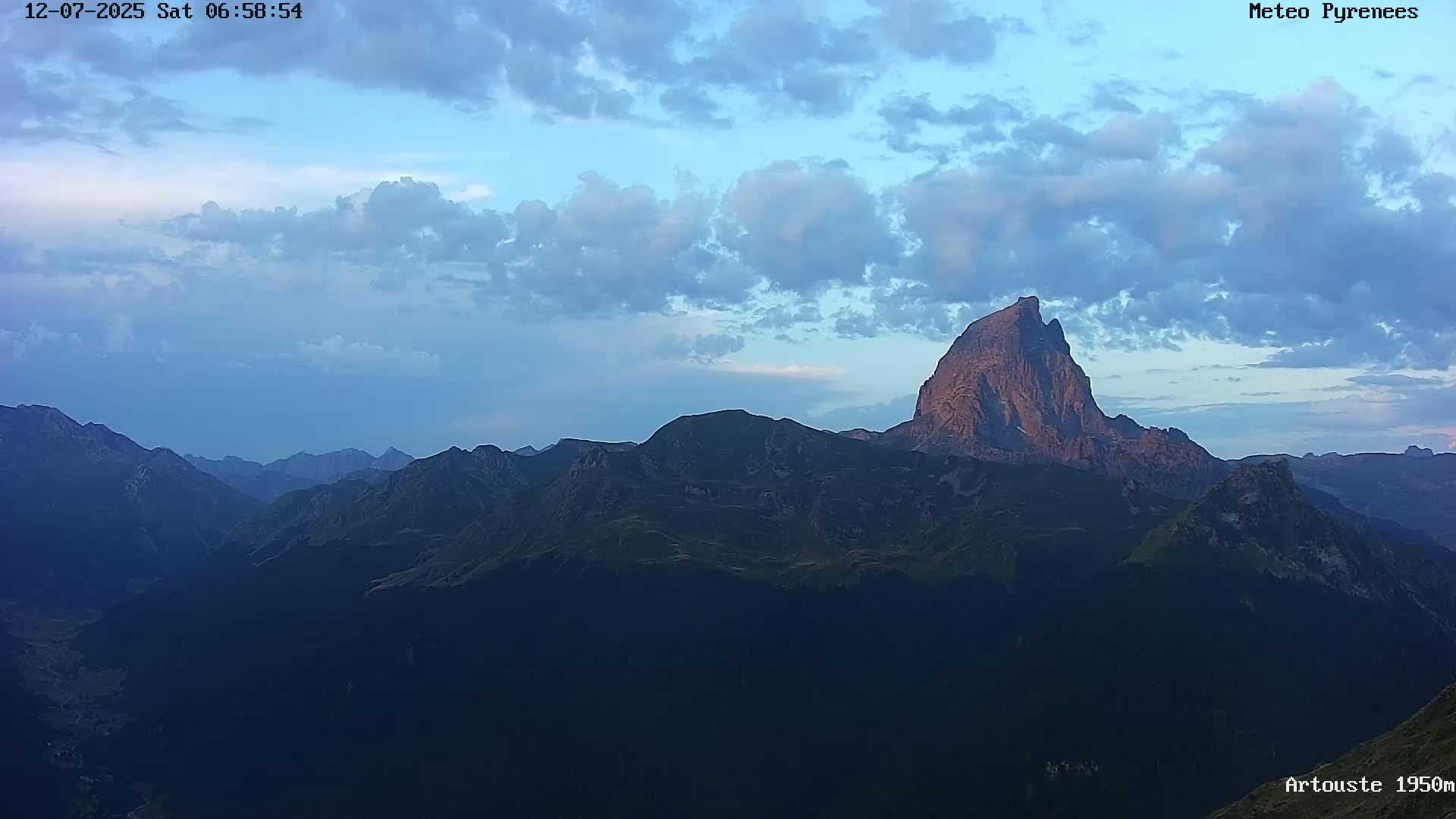 Laruns, Artouste Mount Live Cam - Oloron-Sainte-Marie, Pyrenees-Atlantiques, Nouvelle-Aquitaine, France