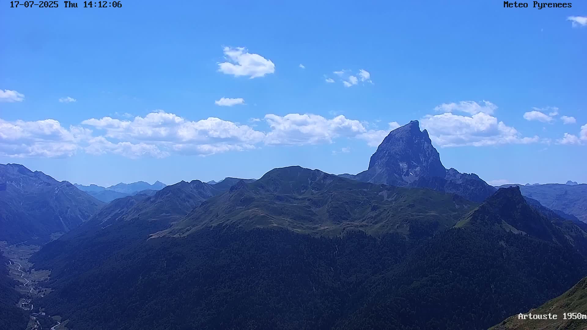 Laruns, Artouste Mount Live Cam - Oloron-Sainte-Marie, Pyrenees-Atlantiques, Nouvelle-Aquitaine, France