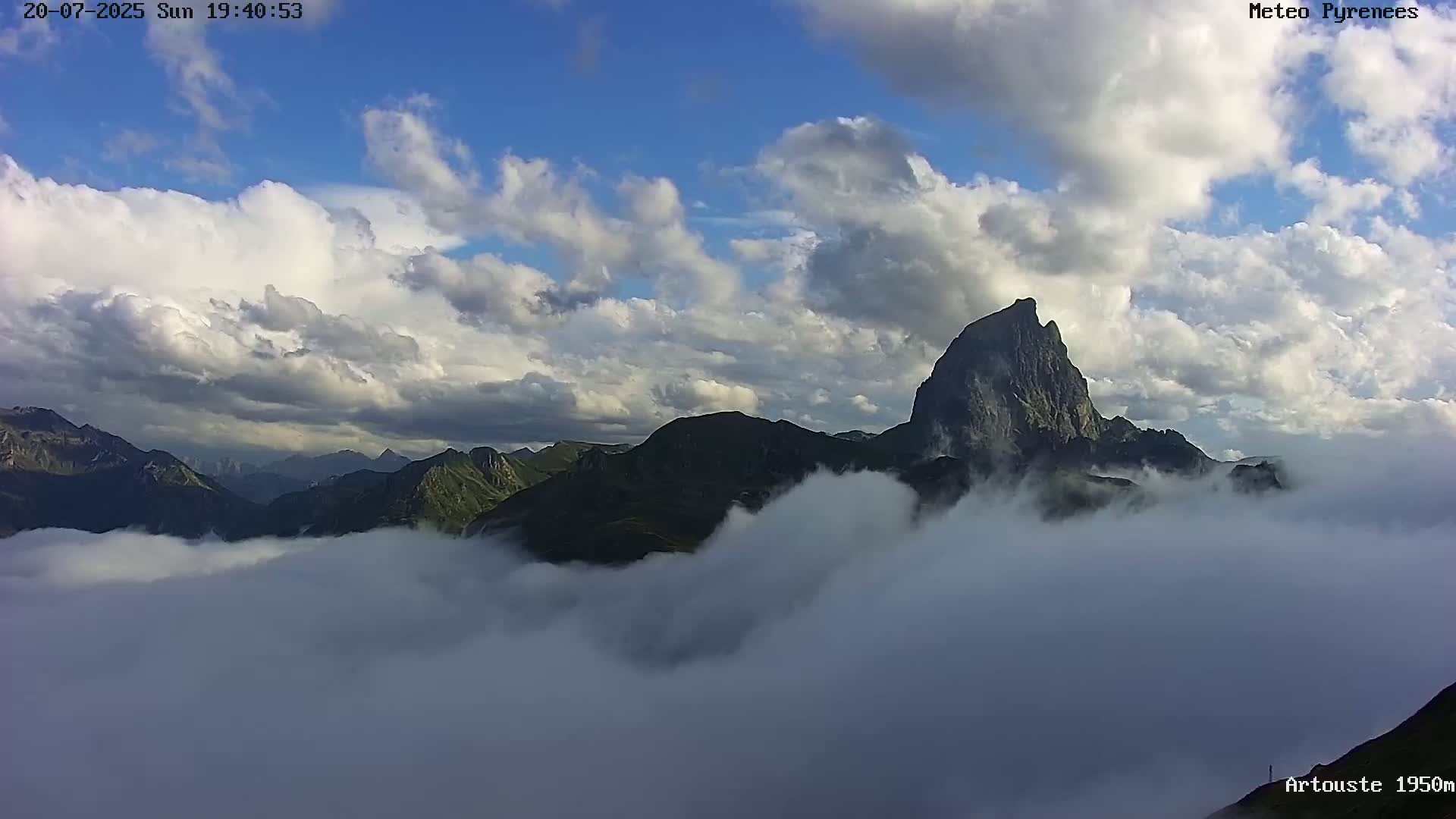 Laruns, Artouste Mount Live Cam - Oloron-Sainte-Marie, Pyrenees-Atlantiques, Nouvelle-Aquitaine, France