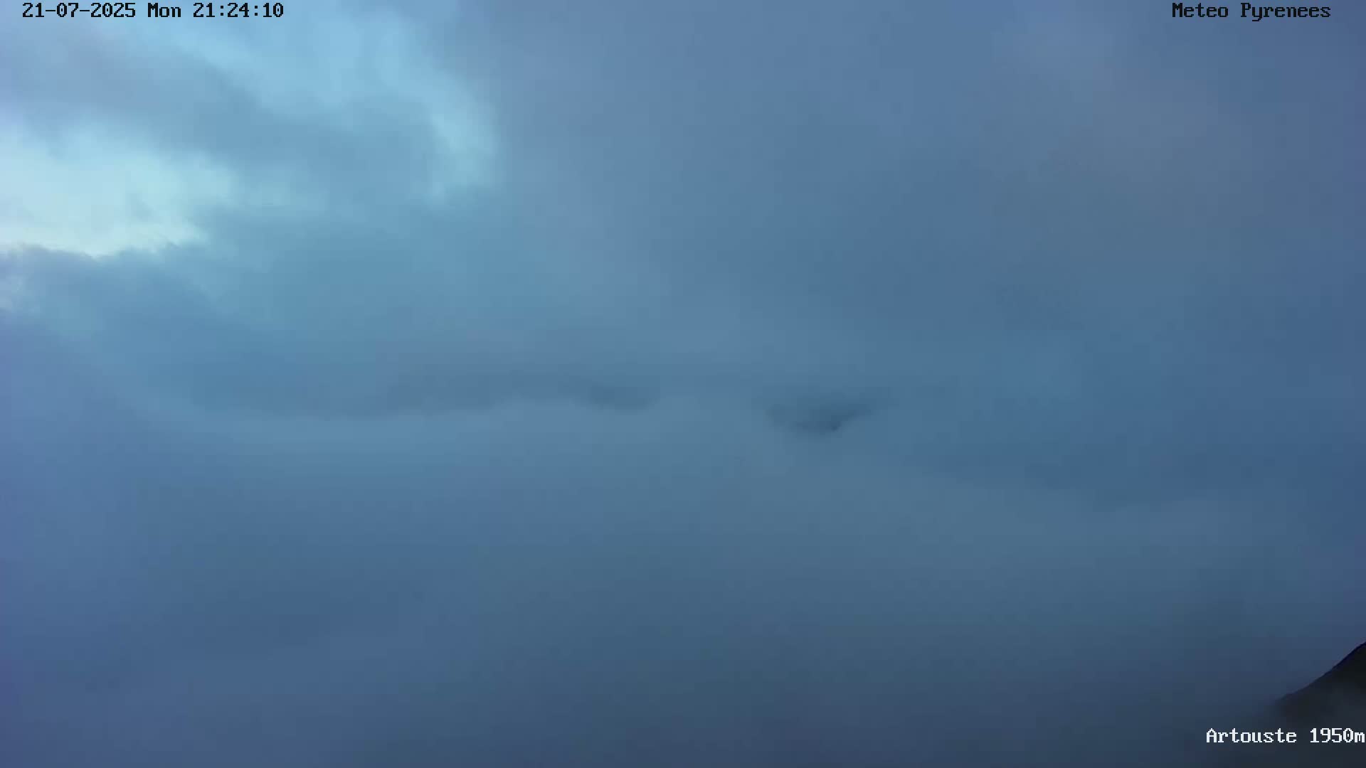 Laruns, Artouste Mount Live Cam - Oloron-Sainte-Marie, Pyrenees-Atlantiques, Nouvelle-Aquitaine, France