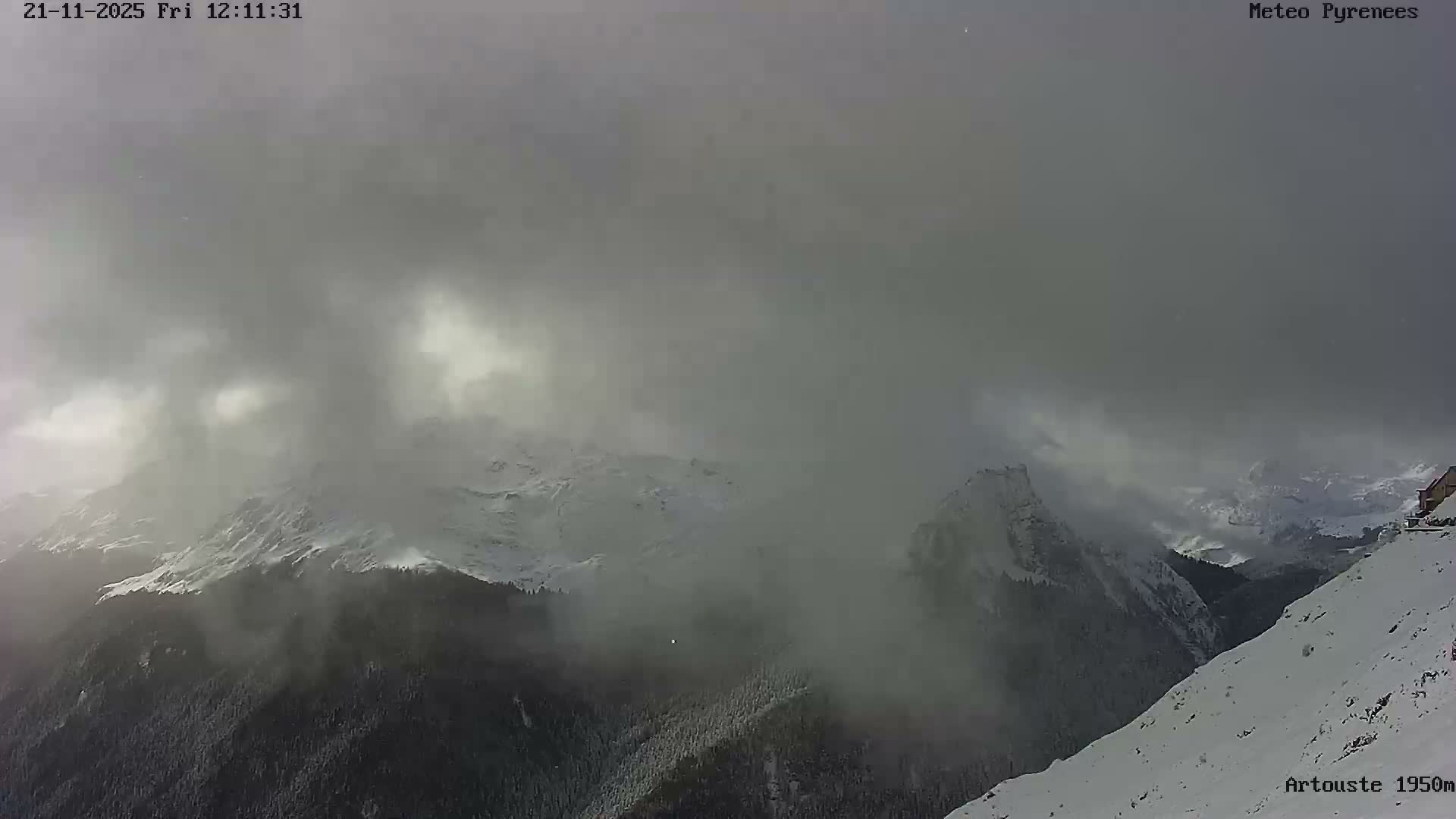 Laruns, Artouste Mount Live Cam - Oloron-Sainte-Marie, Pyrenees-Atlantiques, Nouvelle-Aquitaine, France