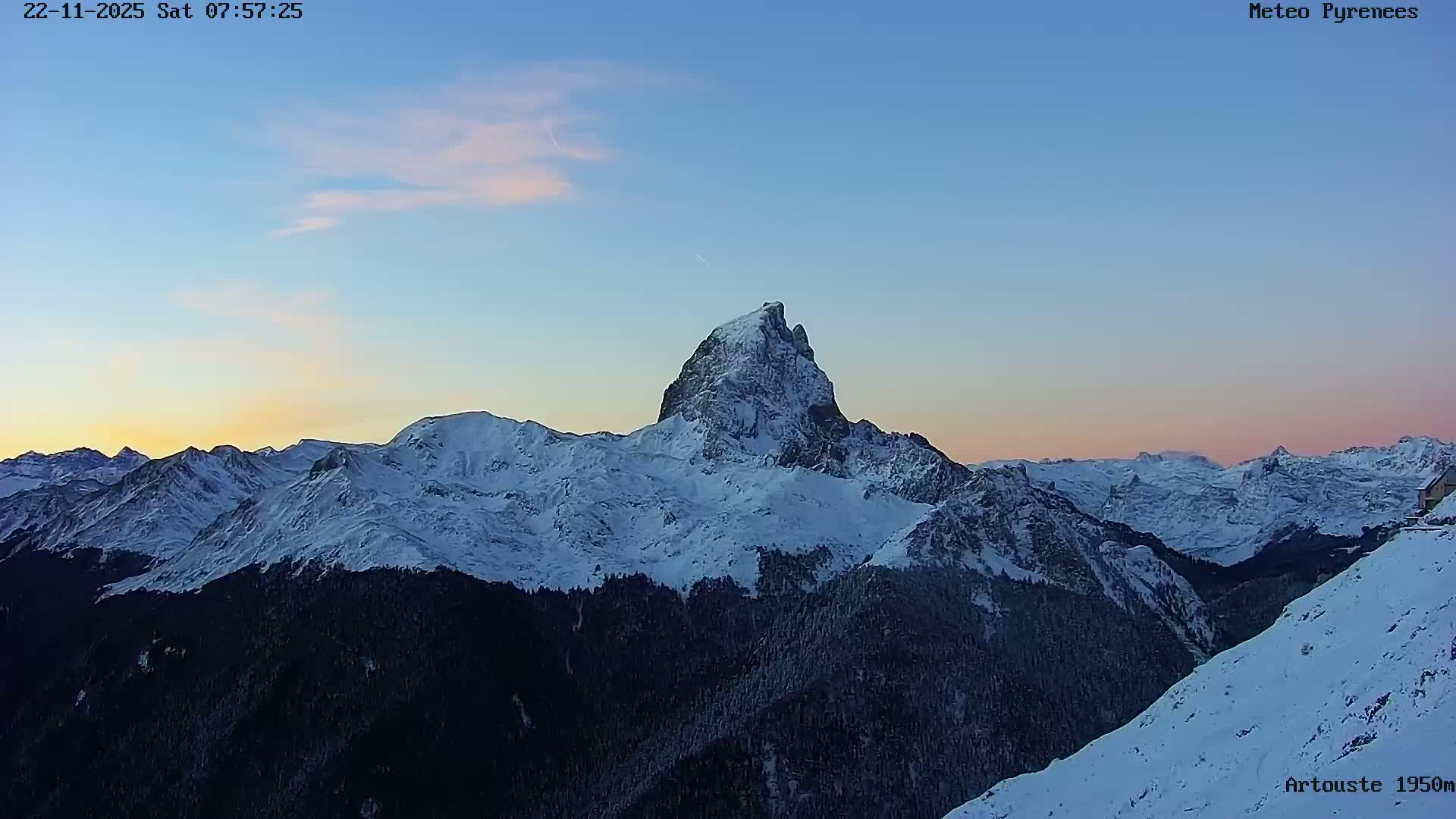 Laruns, Artouste Mount Live Cam - Oloron-Sainte-Marie, Pyrenees-Atlantiques, Nouvelle-Aquitaine, France