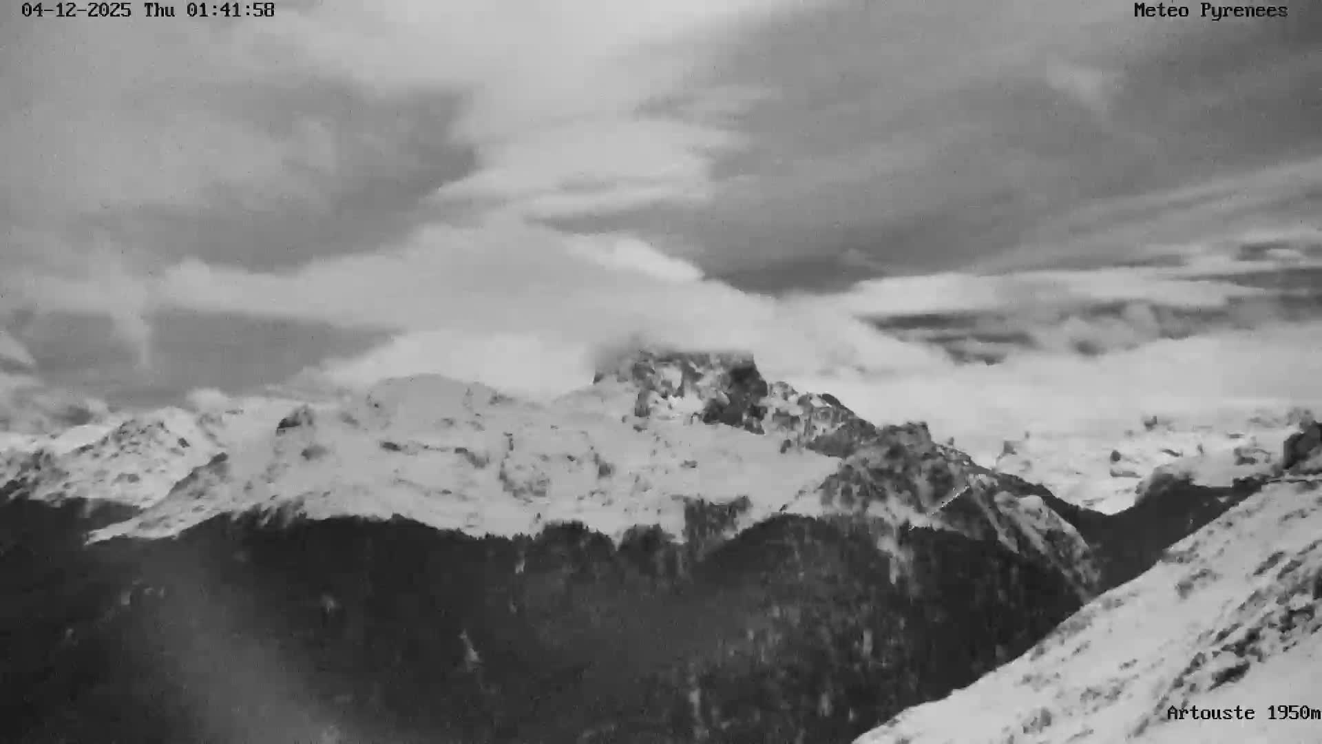 Laruns, Artouste Mount Live Cam - Oloron-Sainte-Marie, Pyrenees-Atlantiques, Nouvelle-Aquitaine, France