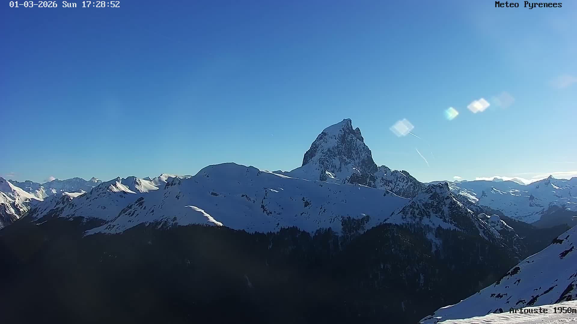 Laruns, Artouste Mount Live Cam - Oloron-Sainte-Marie, Pyrenees-Atlantiques, Nouvelle-Aquitaine, France
