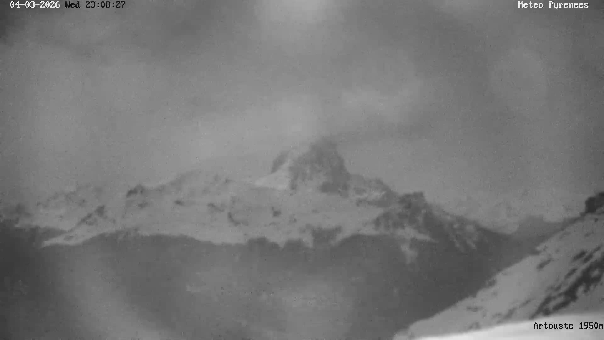 Laruns, Artouste Mount Live Cam - Oloron-Sainte-Marie, Pyrenees-Atlantiques, Nouvelle-Aquitaine, France
