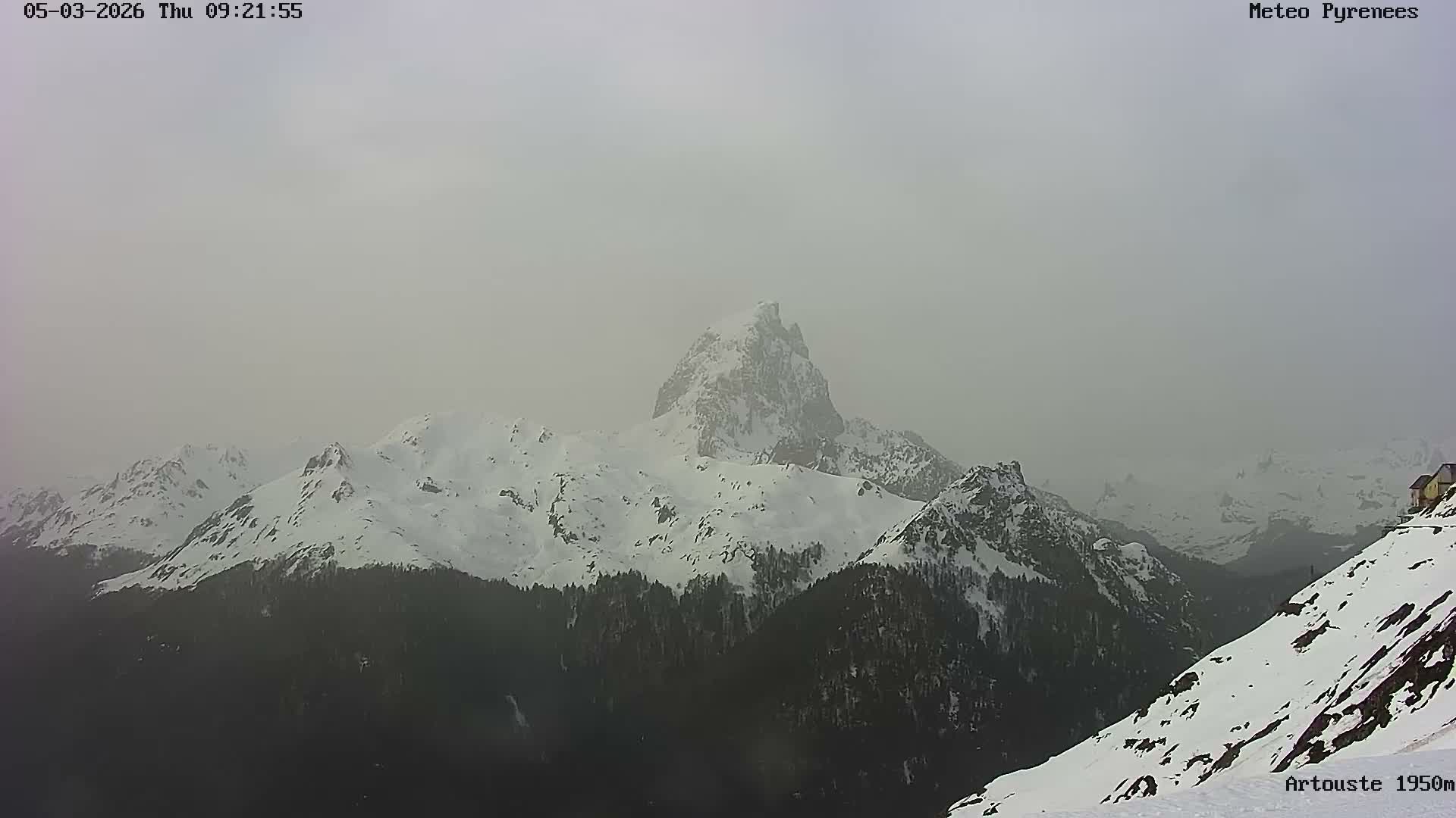 Laruns, Artouste Mount Live Cam - Oloron-Sainte-Marie, Pyrenees-Atlantiques, Nouvelle-Aquitaine, France