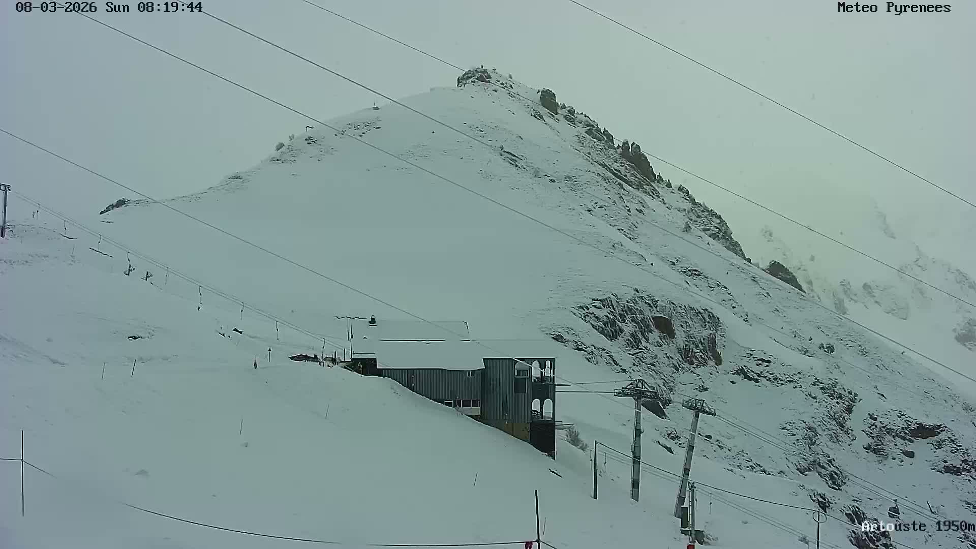 Laruns, Artouste Mount Live Cam - Oloron-Sainte-Marie, Pyrenees-Atlantiques, Nouvelle-Aquitaine, France