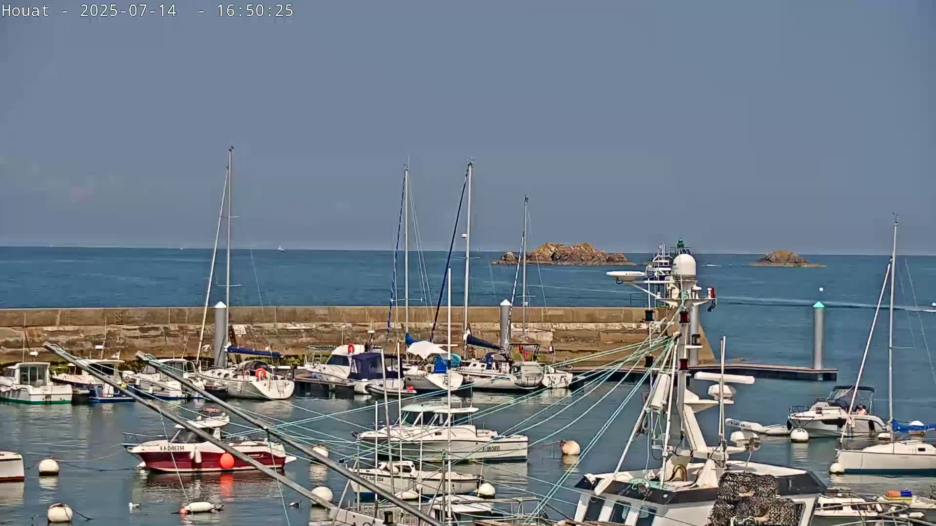 Houat Island Coast Live Cam - Ile-d'Houat, Morbihan, Bretagne, France