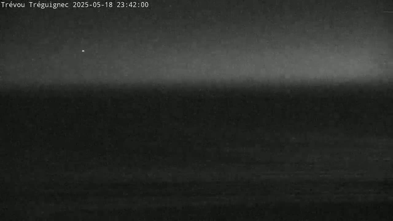 Trévou-Tréguignec, Plage de Trestel Beach Live Cam - Lannion, Côtes-d'Armor, Bretagne, France