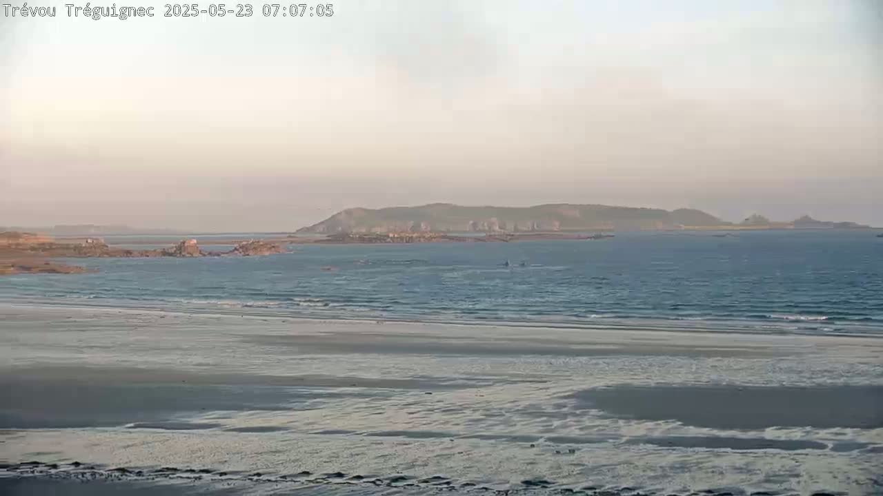 Trévou-Tréguignec, Plage de Trestel Beach Live Cam - Lannion, Côtes-d'Armor, Bretagne, France