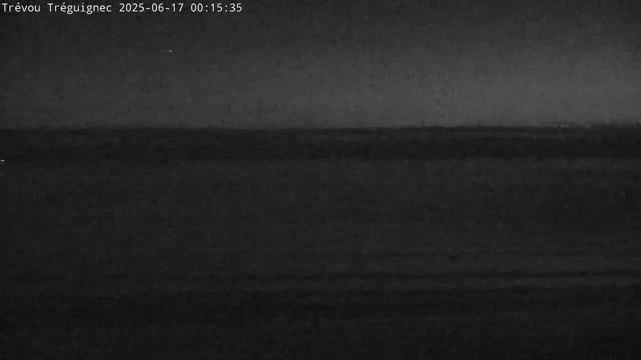 Trévou-Tréguignec, Plage de Trestel Beach Live Cam - Lannion, Côtes-d'Armor, Bretagne, France