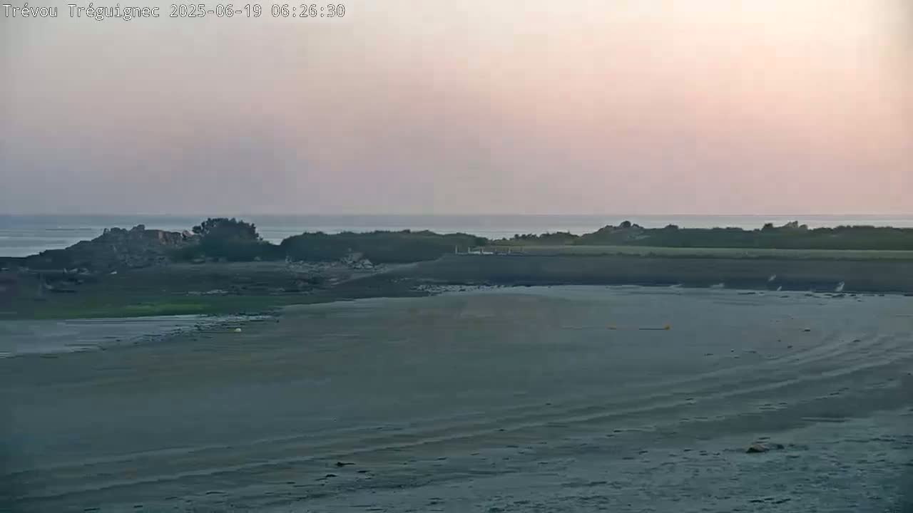 Trévou-Tréguignec, Plage de Trestel Beach Live Cam - Lannion, Côtes-d'Armor, Bretagne, France