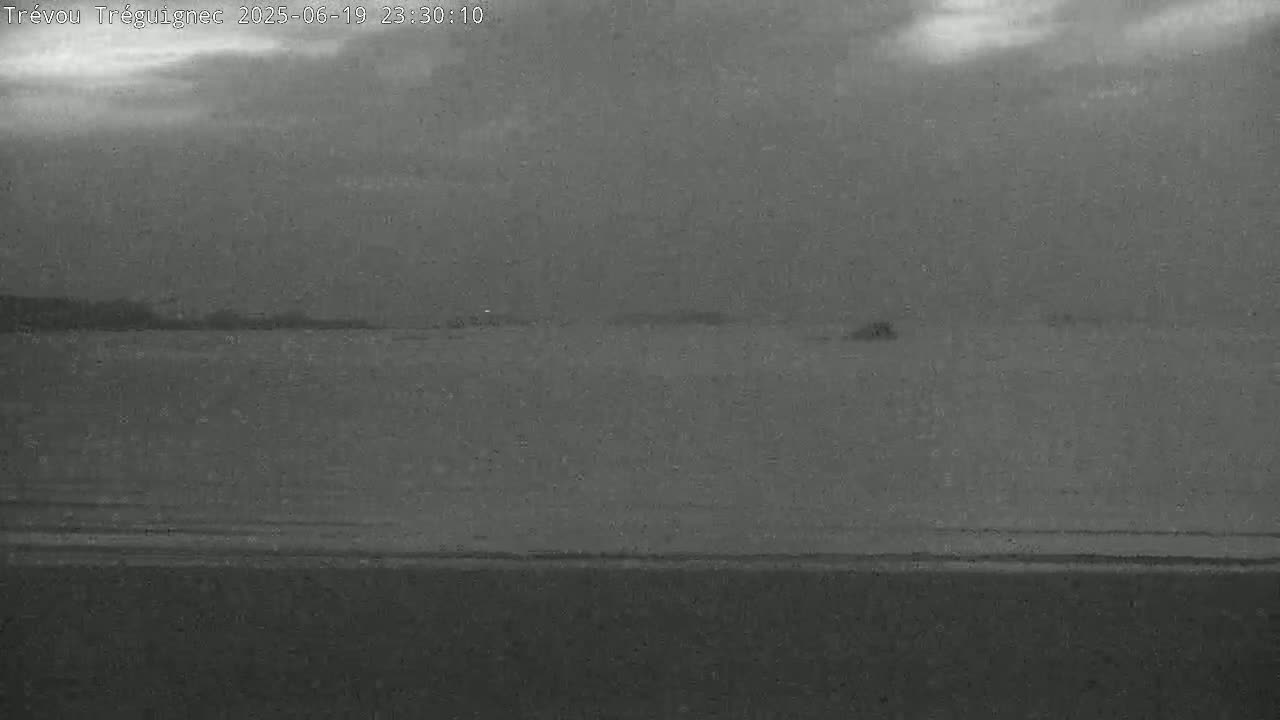 Trévou-Tréguignec, Plage de Trestel Beach Live Cam - Lannion, Côtes-d'Armor, Bretagne, France