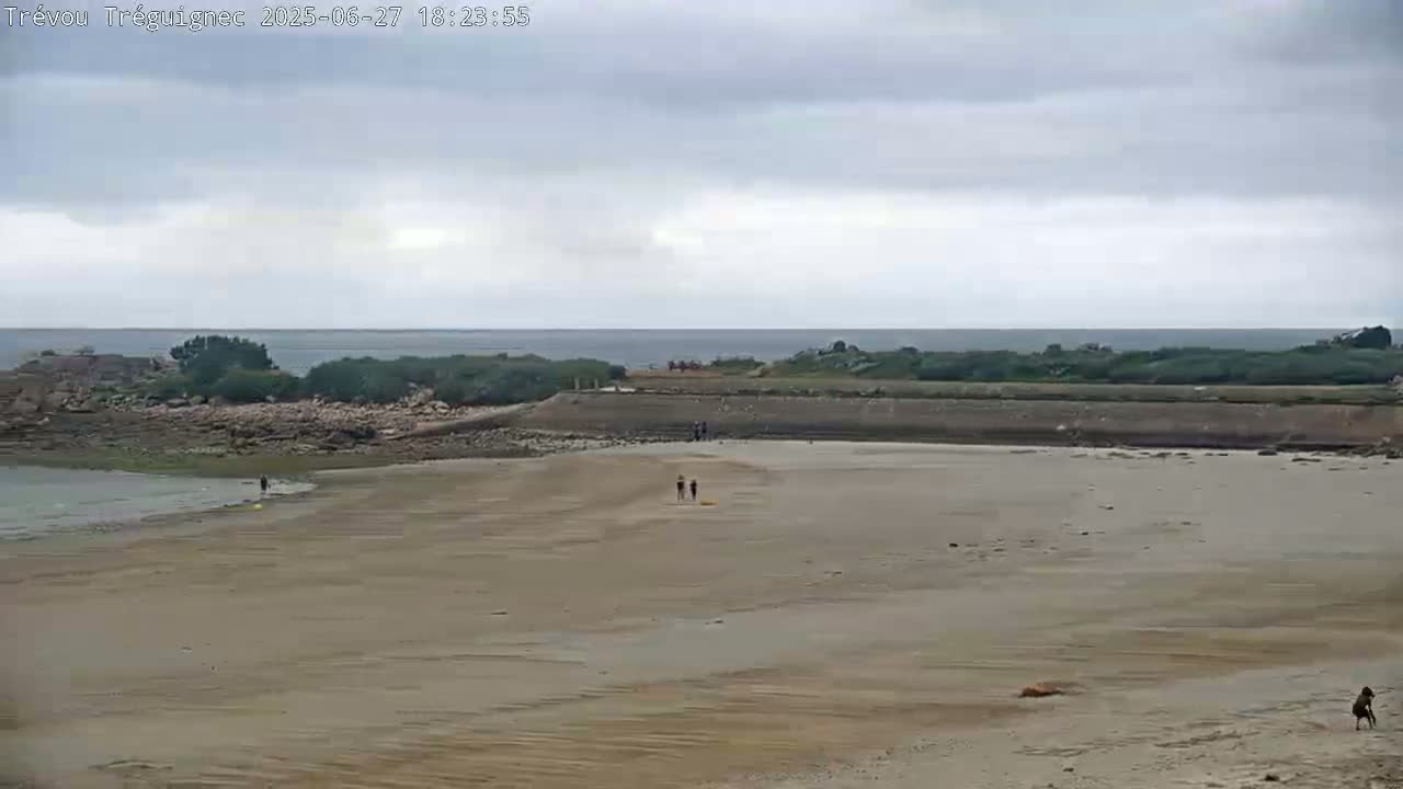 Trévou-Tréguignec, Plage de Trestel Beach Live Cam - Lannion, Côtes-d'Armor, Bretagne, France