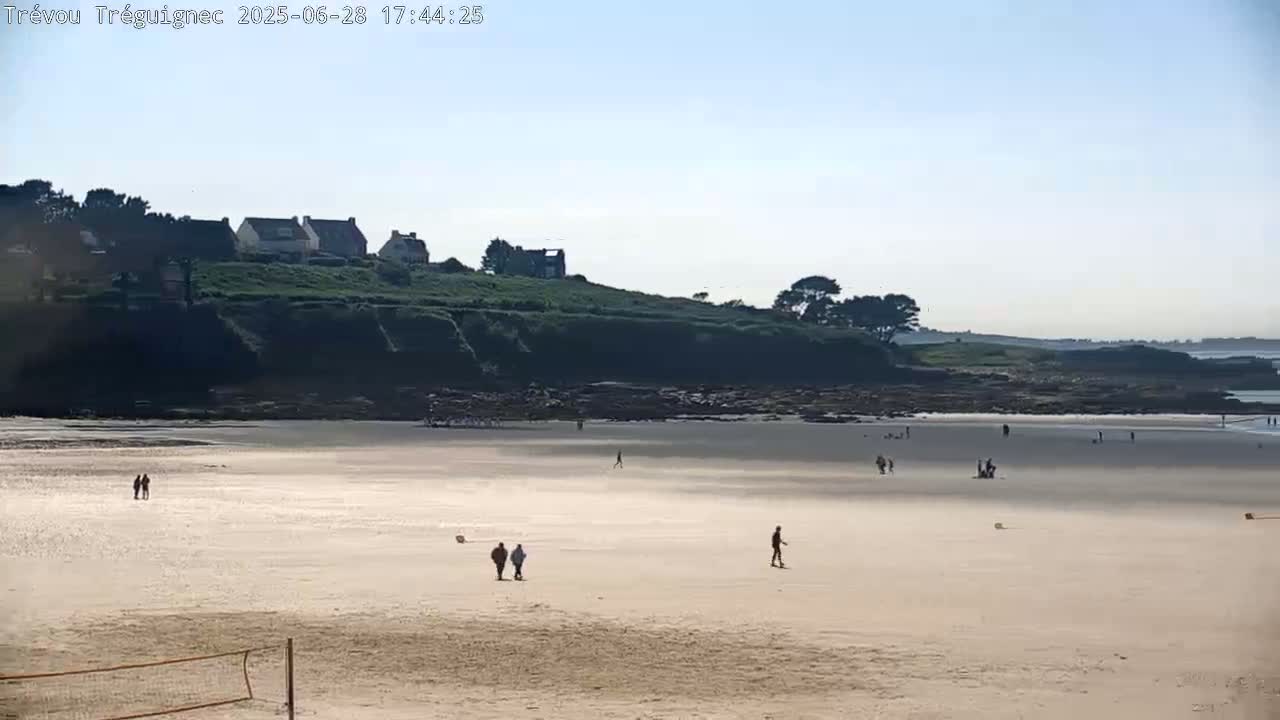 Trévou-Tréguignec, Plage de Trestel Beach Live Cam - Lannion, Côtes-d'Armor, Bretagne, France